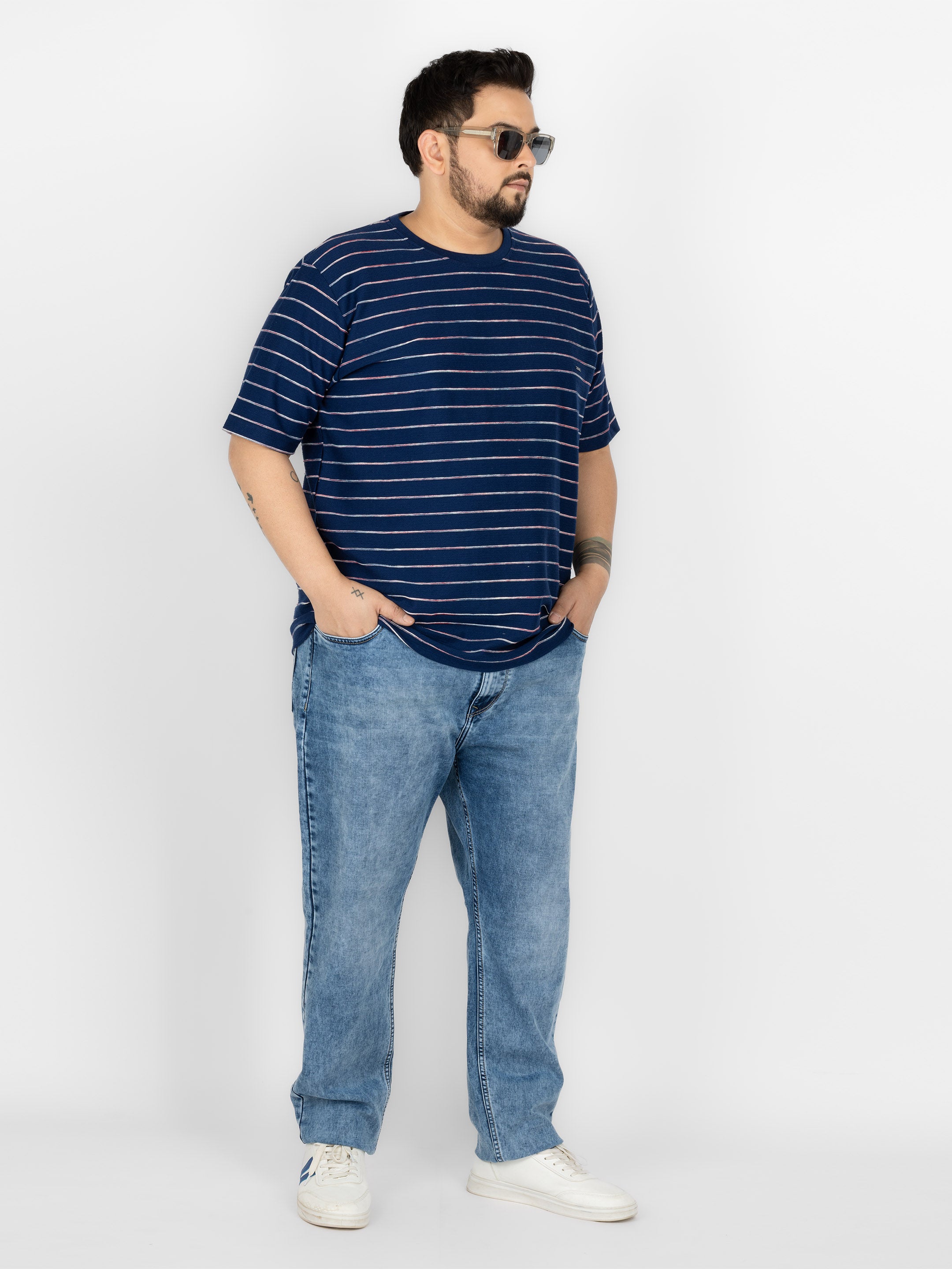 WHATZ Linear Texture Crew Round Neck T-Shirt for Men