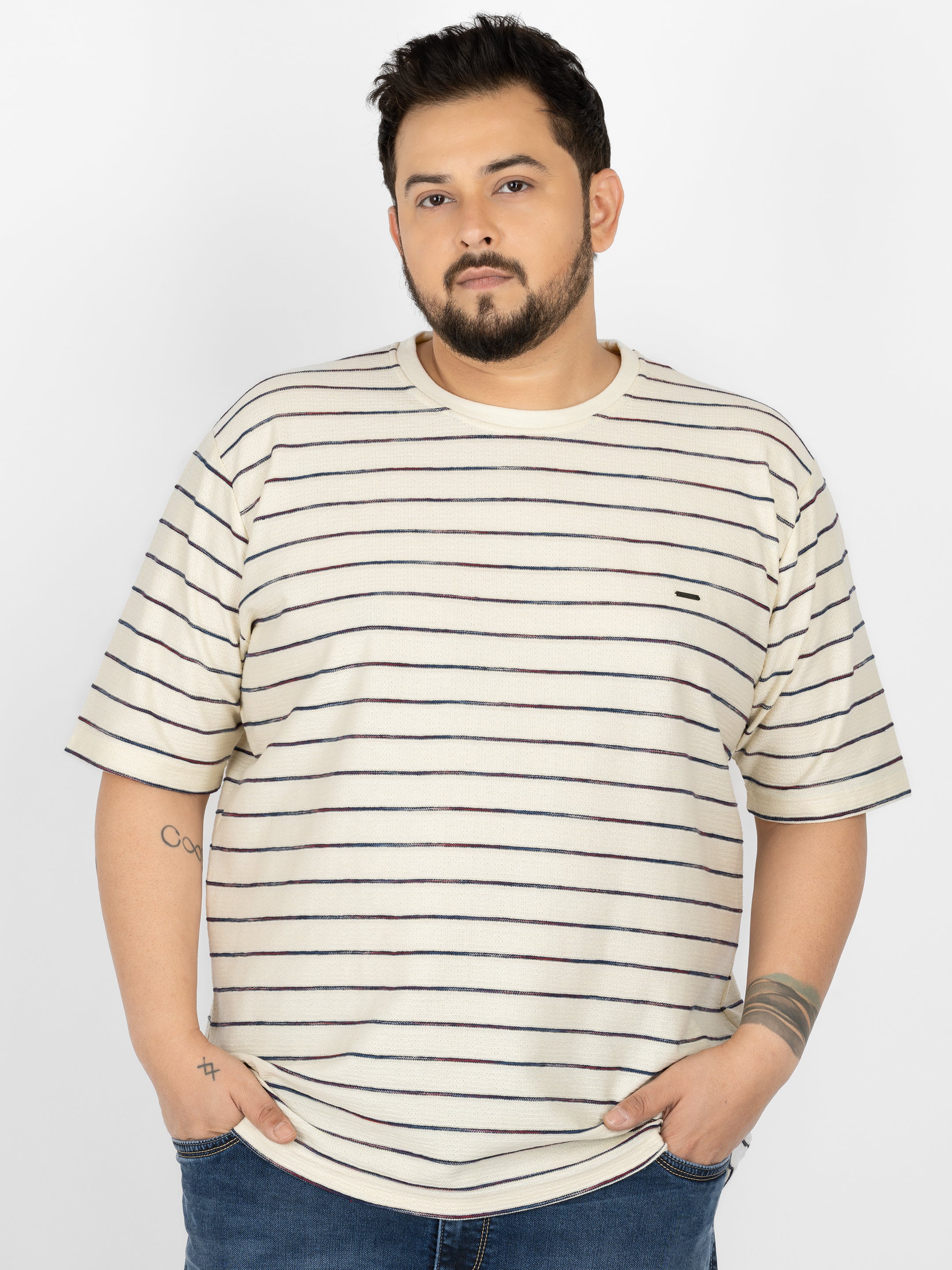 WHATZ Linear Texture Crew Round Neck T-Shirt for Men